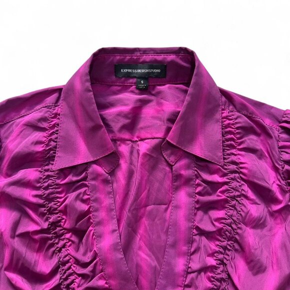 Vintage Purple and pink stripe blouse with ruffled collar and button-up front - Picture 4 of 6